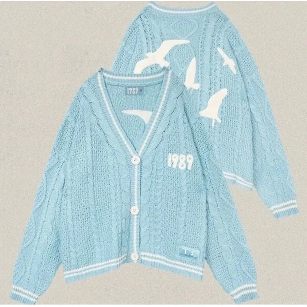 Official Taylor Swift 1989 Cardigan Brand New Sold Out - Picture 1 of 5